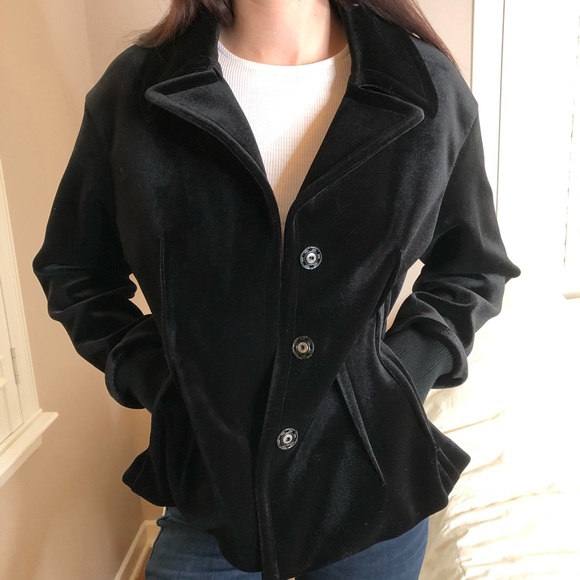 Solddd Outtt - Picture 3 of 5